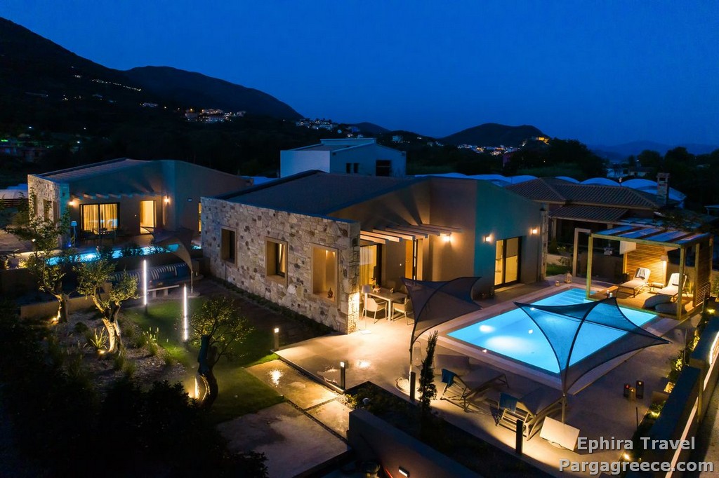 The 3 Deluxe Villas with pravate swimming pool each Villa in Valtos-Parga